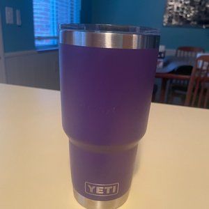 30 oz yeti tumbler Peak Purple